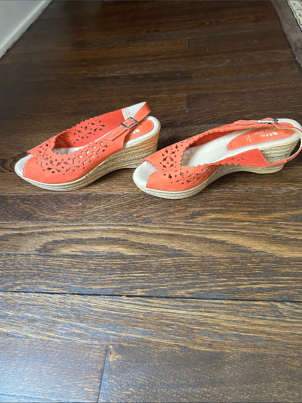 Spring Step Women’s Orange Laser-Cut Leather Slingback Sandals. Size 40 - Picture 4 of 8